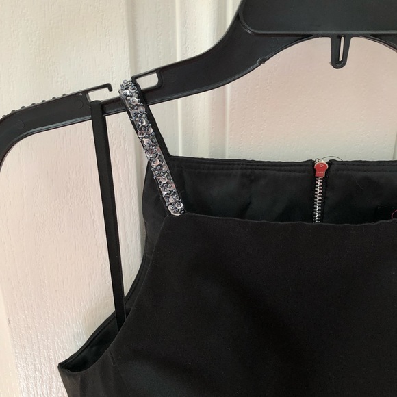 Mermaid Style Prom Dress - Picture 3 of 7